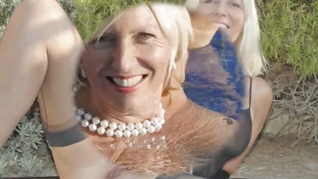 Bedava porno hiçbir kayıt Göğüsler Sylvia adaçayı komşusunu Sikiyor turk sikis bedava