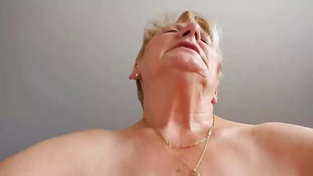 Bedava porno hiçbir kayıt Busty klasik üçlü reklamsiz bedava sikis vahşi lanet
