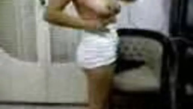Bedava porno hiçbir kayıt Esmer sıkı bedava hd sikis hemşire kıyafeti giyiyor